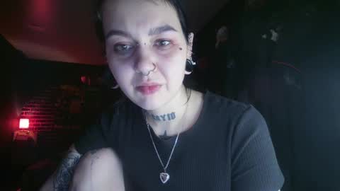 Snapshot of horror_circus chatting on February 17, 6:59 pm Messalina Horror online show from February 17, 6:59 pm