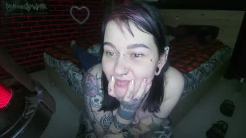 Snapshot of horror_circus chatting on September 14, 5:17 am Messalina Horror online show from September 14, 5:17 am