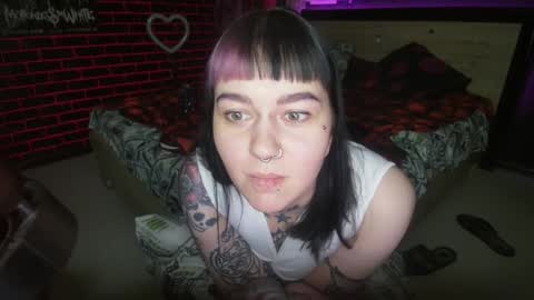 Snapshot of horror_circus chatting on November 7, 6:52 pm Messalina Horror online show from November 7, 6:52 pm