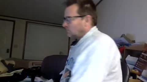 Snapshot of hot58_1965 chatting on May 6, 3:02 am hot58_1965 online show from May 6, 3:02 am