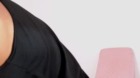 Snapshot of hot69temptation chatting on November 5, 1:22 pm Marcus Tatti online show from November 5, 1:22 pm