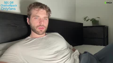 Snapshot of hot8pack01 chatting on February 17, 6:20 am Edward aka Wolf online show from February 17, 6:20 am