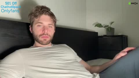 Snapshot of hot8pack01 chatting on March 11, 8:09 pm Edward aka Wolf online show from March 11, 8:09 pm