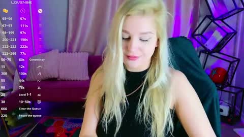 Veronica Vi online show from May 11, 5:24 am