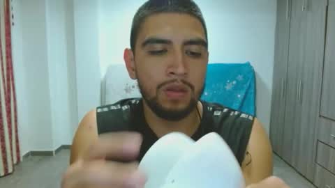 hot__husbands online show from April 8, 2:00 am