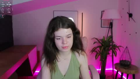 hot__tiny online show from November 21, 1:43 pm