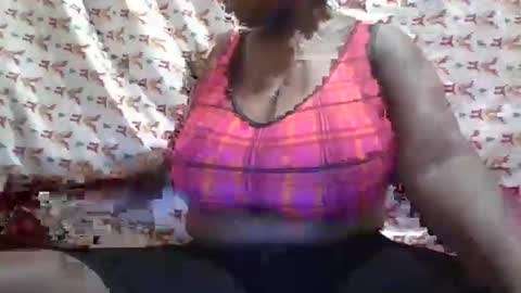 Snapshot of hot_alynn chatting on October 22, 5:19 am ALLYN online show from October 22, 5:19 am