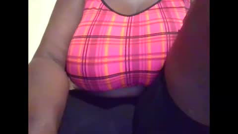 Snapshot of hot_alynn chatting on October 23, 7:51 am ALLYN online show from October 23, 7:51 am