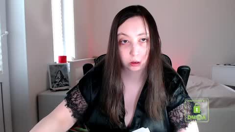 Lila online show from April 5, 3:09 pm