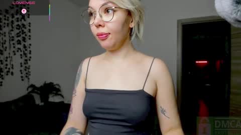   online show from October 27, 5:06 pm