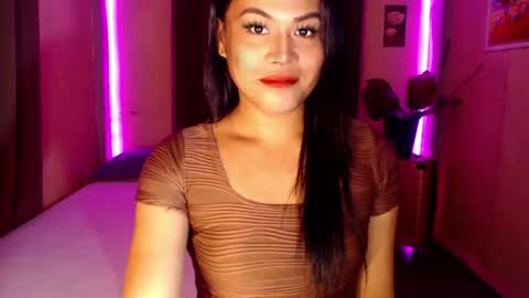 Snapshot of hot_babe0802 chatting on July 17, 10:11 am HANNA online show from July 17, 10:11 am