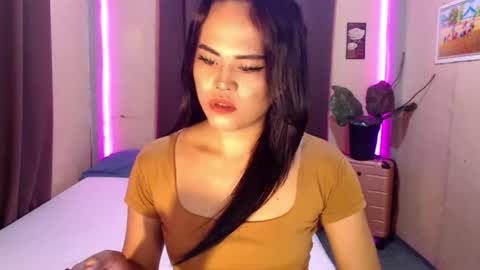 Snapshot of hot_babe0802 chatting on August 2, 12:31 am HANNA online show from August 2, 12:31 am