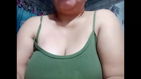 Snapshot of hot_boobs21 chatting on October 9, 9:02 pm hot_boobs21 online show from October 9, 9:02 pm