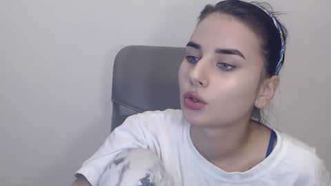 Snapshot of hot_bruny chatting on October 9, 1:53 pm Bruny online show from October 9, 1:53 pm