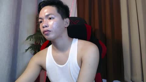 Snapshot of hot_chanie chatting on June 5, 1:23 am chan chan online show from June 5, 1:23 am
