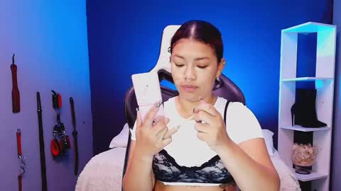 hot chocolate 4u online show from November 15, 12:34 pm