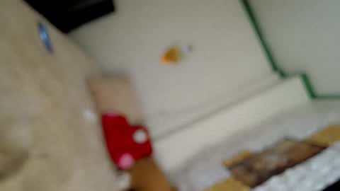 its me CLAUDIA online show from February 4, 2:39 am