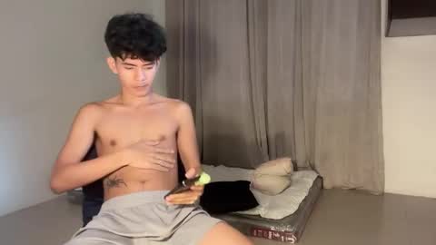 Snapshot of hot_cuteboy02 chatting on February 18, 11:55 pm Kim online show from February 18, 11:55 pm