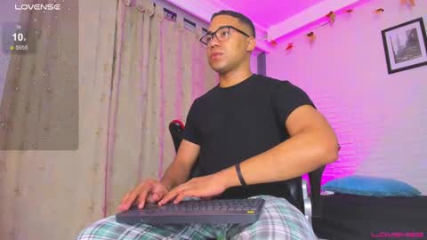 hot_dreams_x online show from January 15, 1:02 am