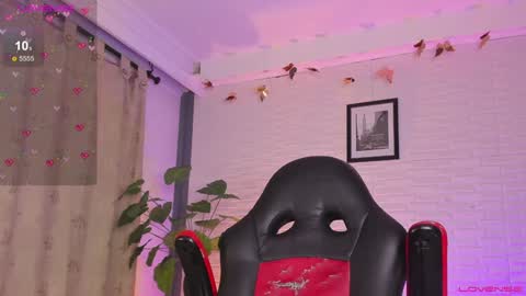 hot_dreams_x online show from January 31, 9:48 am