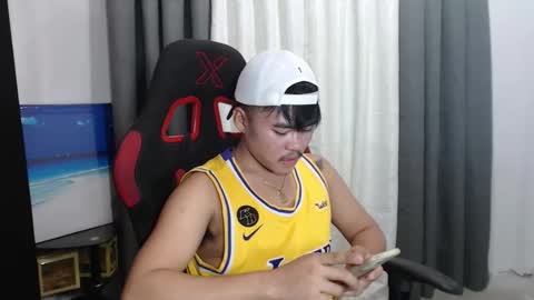 hot_emmanuel online show from September 18, 8:27 am