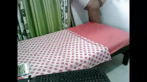 hot_jenile01 online show from March 20, 12:04 am