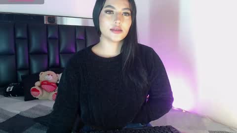 Snapshot of hot_kendall_ chatting on January 12, 4:52 am K E N D A L L online show from January 12, 4:52 am