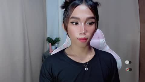 Khianna online show from May 11, 11:27 am