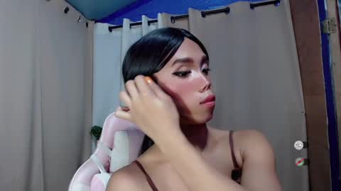 Khianna online show from May 11, 4:15 pm