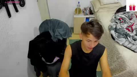 Snapshot of hot_latin_temptation chatting on June 29, 8:42 pm Alejandro online show from June 29, 8:42 pm