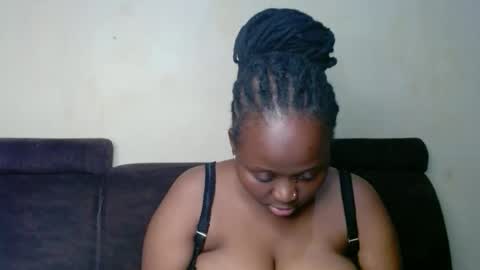 Linah online show from November 27, 3:36 pm