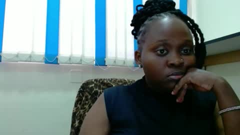 Linah online show from December 3, 6:21 am