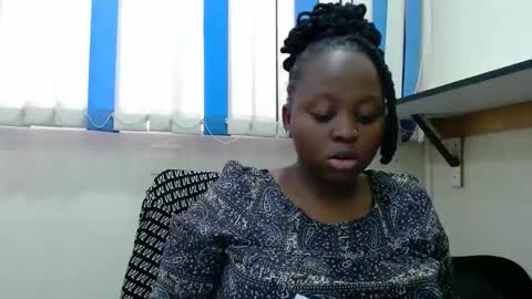 Snapshot of hot_linahh chatting on January 8, 6:48 am Linah online show from January 8, 6:48 am