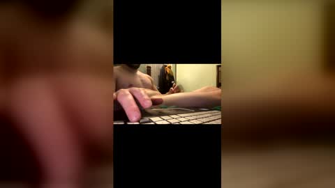hot_lips12 online show from June 2, 12:34 am