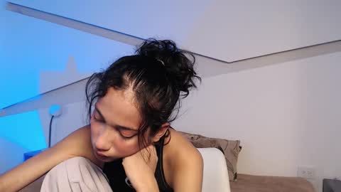 Alana online show from December 16, 8:47 pm