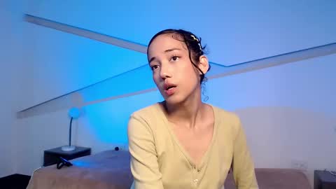 Snapshot of hot_little_bunny chatting on December 22, 9:12 pm Alana online show from December 22, 9:12 pm