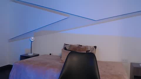 Snapshot of hot_little_bunny chatting on January 8, 10:01 pm Alana online show from January 8, 10:01 pm