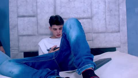 Snapshot of hot_lovesex chatting on January 13, 1:02 am Hot Couple online show from January 13, 1:02 am