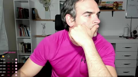 Snapshot of hot_martin25 chatting on December 7, 6:37 pm Martin online show from December 7, 6:37 pm