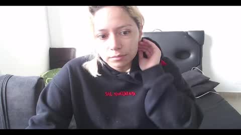 Mia online show from February 26, 12:36 pm