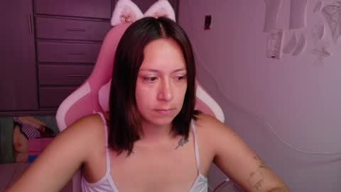 Mia online show from July 28, 2:24 pm