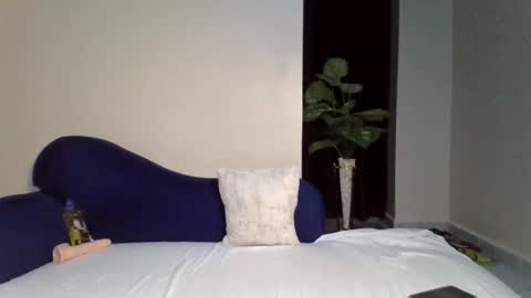 Snapshot of hot_nasty_baby chatting on May 30, 2:19 am Bellah online show from May 30, 2:19 am