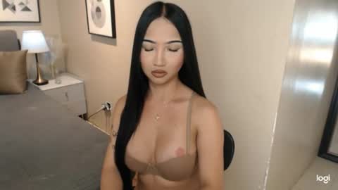 Snapshot of hot_nikki69 chatting on July 18, 7:34 am hot_nikki69 online show from July 18, 7:34 am