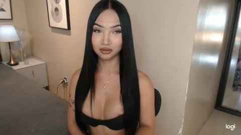 Snapshot of hot_nikki69 chatting on July 19, 7:12 am hot_nikki69 online show from July 19, 7:12 am