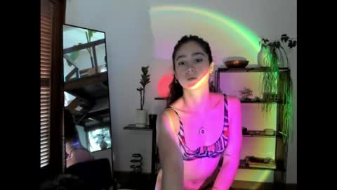 Hot Pictorica online show from December 1, 1:16 pm