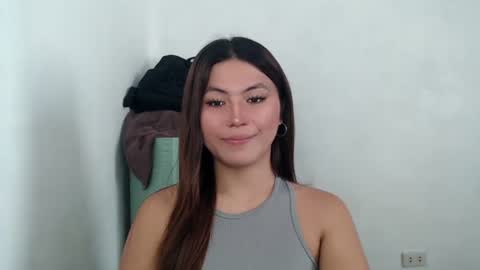 Snapshot of hot_precious_nikki chatting on April 17, 4:26 am Nikki online show from April 17, 4:26 am