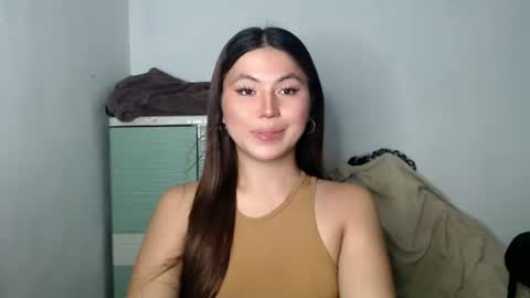 Snapshot of hot_precious_nikki chatting on May 6, 5:29 pm Nikki online show from May 6, 5:29 pm