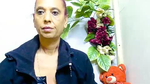hot queen online show from June 22, 4:31 am