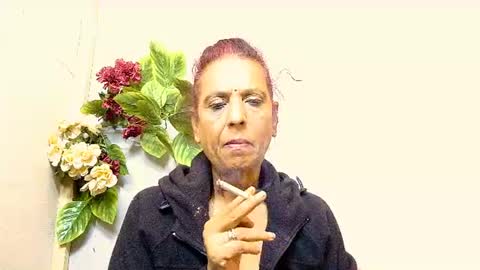 hot queen online show from July 4, 7:58 am
