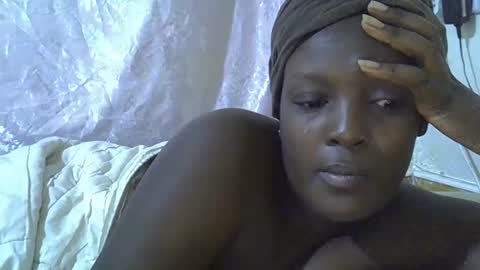 RAYLAH online show from March 30, 6:09 pm